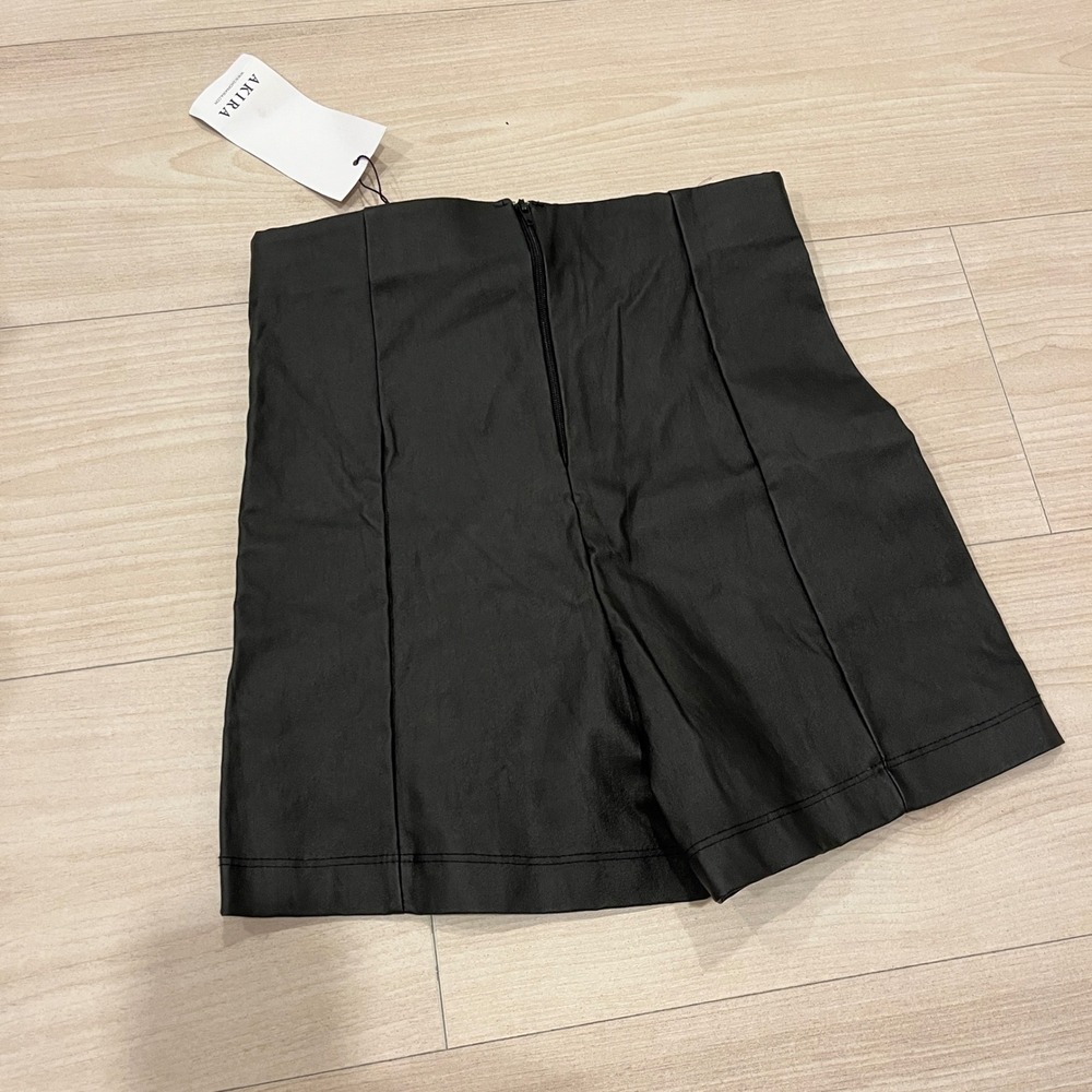 Akira Womens Black Faux Leather High Waisted Shorts P779 Size Small NWT - Picture 4 of 8